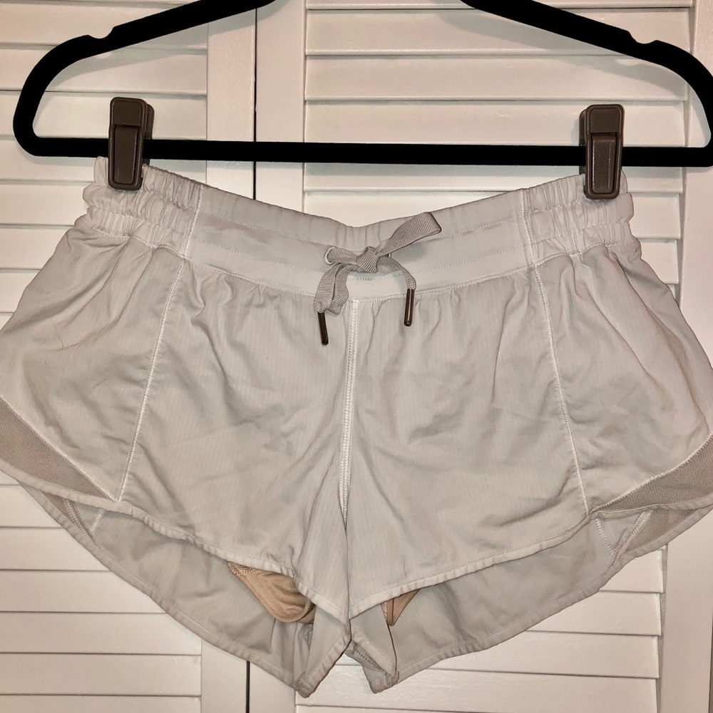 Lululemon Hotty Hot Short II